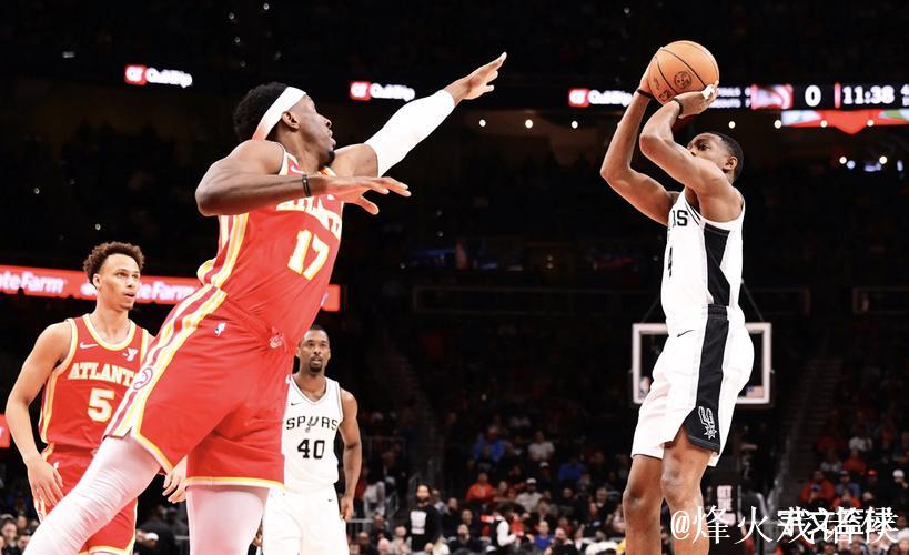 福克斯狂砍49分国王惊险击败爵士 独行侠力克马刺终结4连败 福克斯狂砍49分国王惊险击败爵士 独行侠力克马刺终结4连败