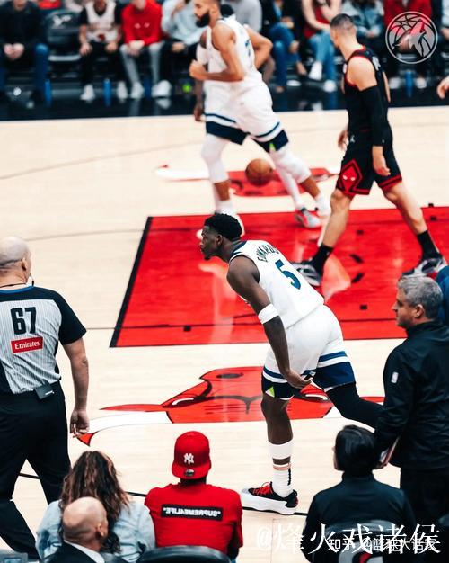 爱德华兹37分助森林狼击败快船止3连败 公牛逆转马刺获胜 爱德华兹37分助森林狼击败快船止3连败 公牛逆转马刺获胜